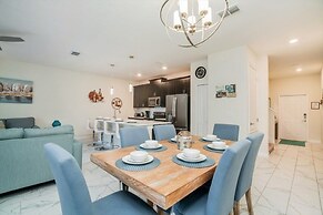 1566plunker 4 Bedroom Townhouse by RedAwning