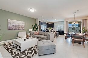 1545carey 4 Bedroom Townhouse by Redawning