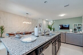 1545carey 4 Bedroom Townhouse by Redawning