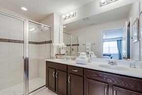 1545carey 4 Bedroom Townhouse by Redawning