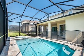 1504 New Luxury 6 Bed With Pool/spa 6 Bedroom Villa by RedAwning