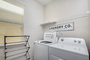 1504 New Luxury 6 Bed With Pool/spa 6 Bedroom Villa by RedAwning