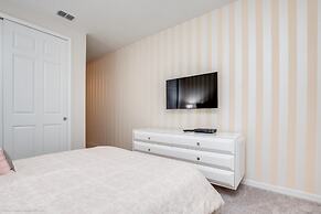 Solara Resort 9 Bedroom Resort Villa by RedAwning