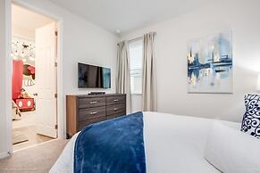 Solara Resort 9 Bedroom Resort Villa by RedAwning