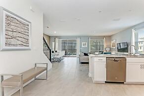 Superior 9 Bed Games Room, Pool Spa Themed Rooms! 9 Bedroom Home by Re