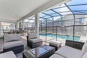 Superior 9 Bed Games Room, Pool Spa Themed Rooms! 9 Bedroom Home by Re