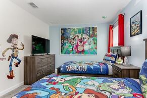 Superior 9 Bed Games Room, Pool Spa Themed Rooms! 9 Bedroom Home by Re