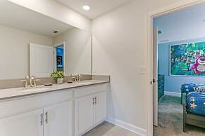 Superior 9 Bed Games Room, Pool Spa Themed Rooms! 9 Bedroom Home by Re