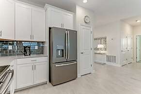 Superior 9 Bed Games Room, Pool Spa Themed Rooms! 9 Bedroom Home by Re