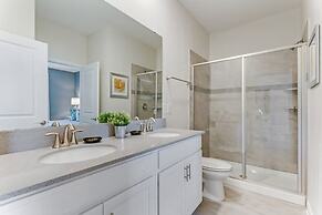 Superior 9 Bed Games Room, Pool Spa Themed Rooms! 9 Bedroom Home by Re