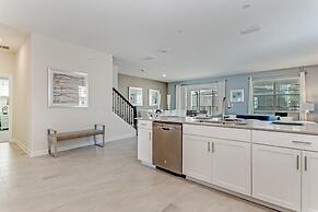 Superior 9 Bed Games Room, Pool Spa Themed Rooms! 9 Bedroom Home by Re