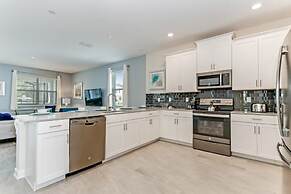 Superior 9 Bed Games Room, Pool Spa Themed Rooms! 9 Bedroom Home by Re