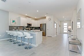 Superior 9 Bed Games Room, Pool Spa Themed Rooms! 9 Bedroom Home by Re