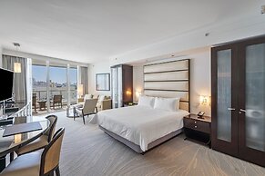 Studio At Sorrento S- Fontainebleau Miami Beach 1 Bedroom Home by RedA