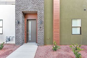 11 At Bloomington Country Club 4 Bedroom Townhouse by RedAwning