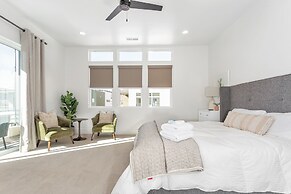 11 At Bloomington Country Club 4 Bedroom Townhouse by RedAwning