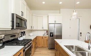 11 At Bloomington Country Club 4 Bedroom Townhouse by RedAwning