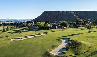 11 At Bloomington Country Club 4 Bedroom Townhouse by RedAwning