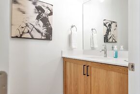 11 At Bloomington Country Club 4 Bedroom Townhouse by RedAwning