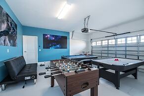 8942tw 8 Bedroom Villa by RedAwning