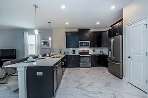 8942tw 8 Bedroom Villa by RedAwning