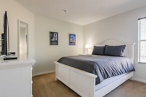 Fabulous Golf Course View Private Pool Game Room! 7 Bedroom Home by Re