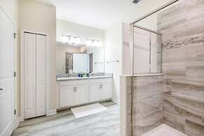 New! Champions Gate Huge Space For 16! 8 Bedroom Villa by Redawning