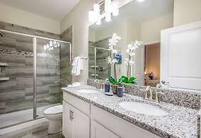 New! Champions Gate Huge Space For 16! 8 Bedroom Villa by Redawning