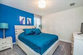 New! Champions Gate Huge Space For 16! 8 Bedroom Villa by Redawning