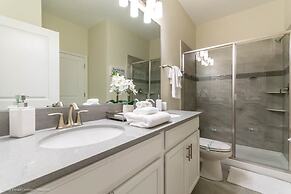 8946tw 8 Bedroom Villa by RedAwning