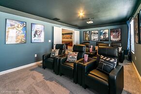 8946tw 8 Bedroom Villa by RedAwning