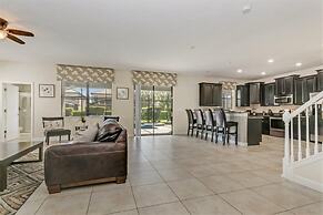 Best Resort In Disney Area! 6 Bedroom Villa by RedAwning