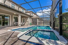 Best Resort In Disney Area! 6 Bedroom Villa by RedAwning