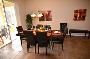 Perfect For Your Family! 4 Bedroom Villa by Redawning