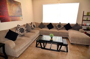 Perfect For Your Family! 4 Bedroom Villa by Redawning