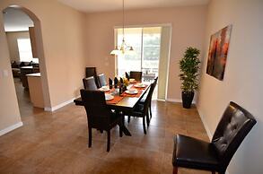 Perfect For Your Family! 4 Bedroom Villa by Redawning