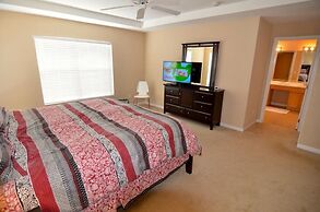 Perfect For Your Family! 4 Bedroom Villa by Redawning