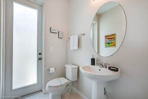 Orlando Newest Resort Community Town 5 Bedroom Townhouse by RedAwning