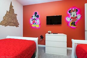 Orlando Newest Resort Community Town 5 Bedroom Townhouse by RedAwning