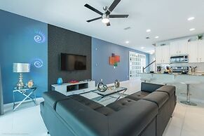 Orlando Newest Resort Community Town 5 Bedroom Townhouse by RedAwning