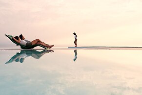 Alexandra Elegance Bridging Generations