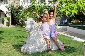 Alexandra Elegance Bridging Generations