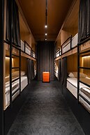 Globe Runner Rooms & Dorms
