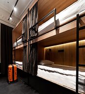 Globe Runner Rooms & Dorms