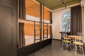 Globe Runner Rooms & Dorms