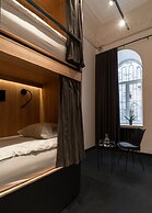 Globe Runner Rooms & Dorms