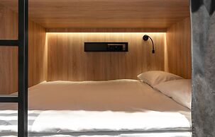 Globe Runner Rooms & Dorms