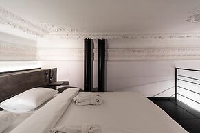 Globe Runner Rooms & Dorms