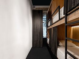 Globe Runner Rooms & Dorms