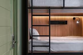 Globe Runner Rooms & Dorms